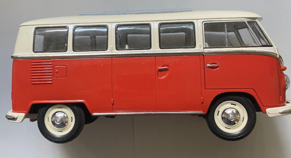 Welly Volkswagen T1 Bus 1962 DieCast Model (4894)
